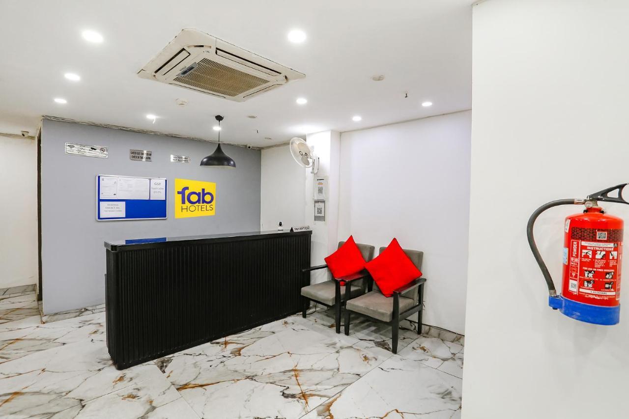 Fabhotel Vat - Meera Bagh Delhi  Exterior foto